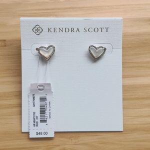 Kendra Scott Ari Heart Stud Earrings Ivory/Rhodium